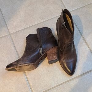 Frye Renee Seam Ankle Boot Size 8
